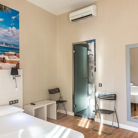 Guest house Bcn Ramblas 2*