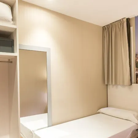 Guest house Bcn Ramblas 2*