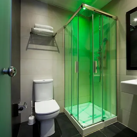 Guest house Bcn Ramblas 2*